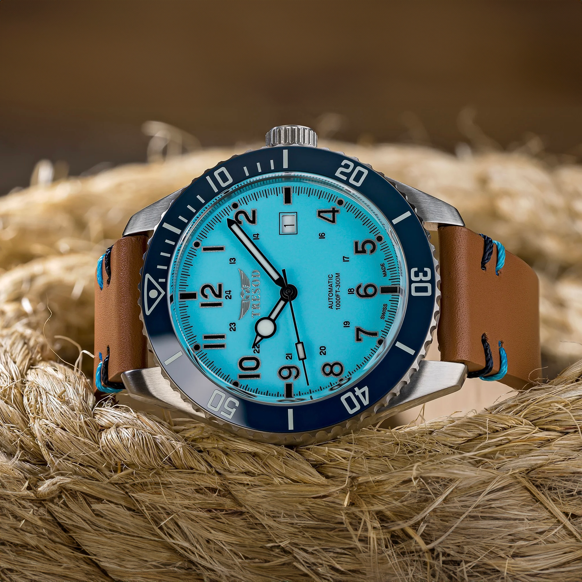 Swiss-made watch Men Watches blue back.